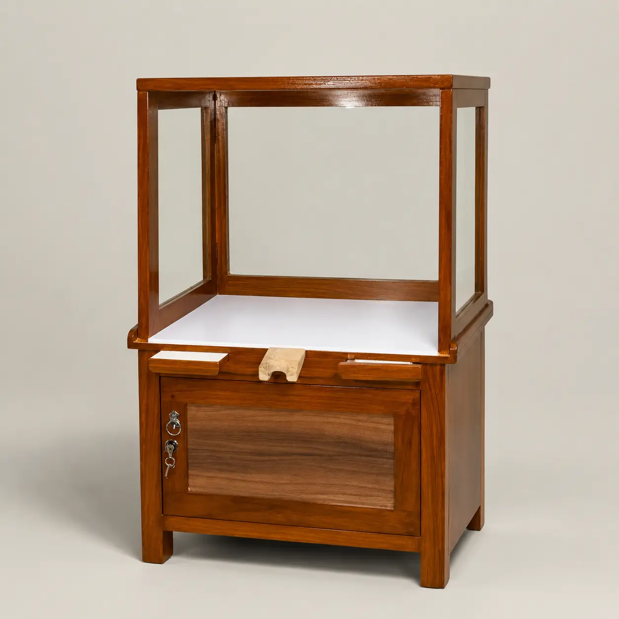 4 Drawer + 1 Cabinet Door — image 1